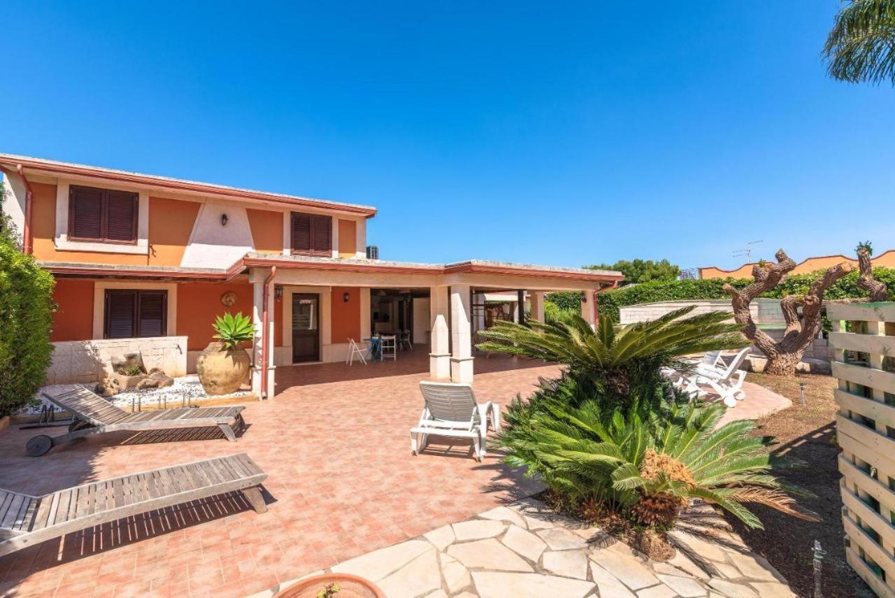 Villa Con Piscina Al Mare Ognina Eksteriør billede